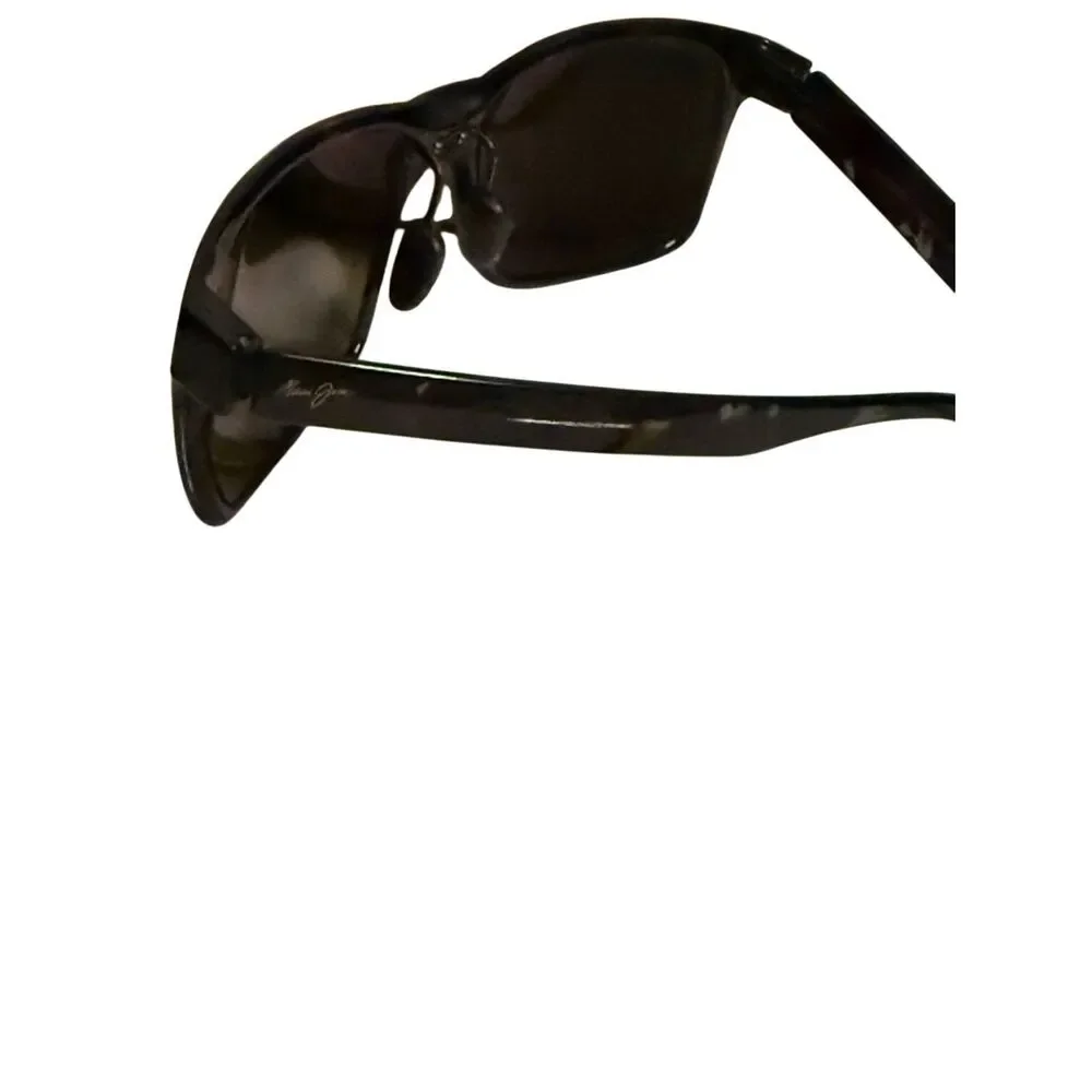 Maui Jim Red Sandals Sunglasses With Hard Protective Case display picture 3